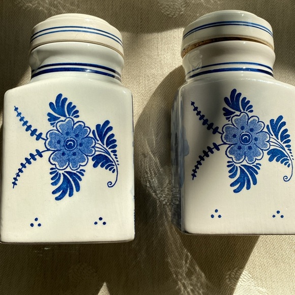 Delft Blauw Holland Velsen Pair of Spice Jars/Canisters - Picture 3 of 8